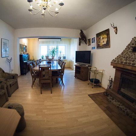 Pensjonat Kawiarni Muzealnej Goluchow Exteriér fotografie