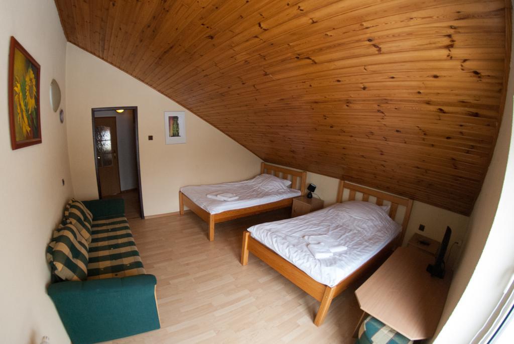 Pensjonat Kawiarni Muzealnej Goluchow Exteriér fotografie