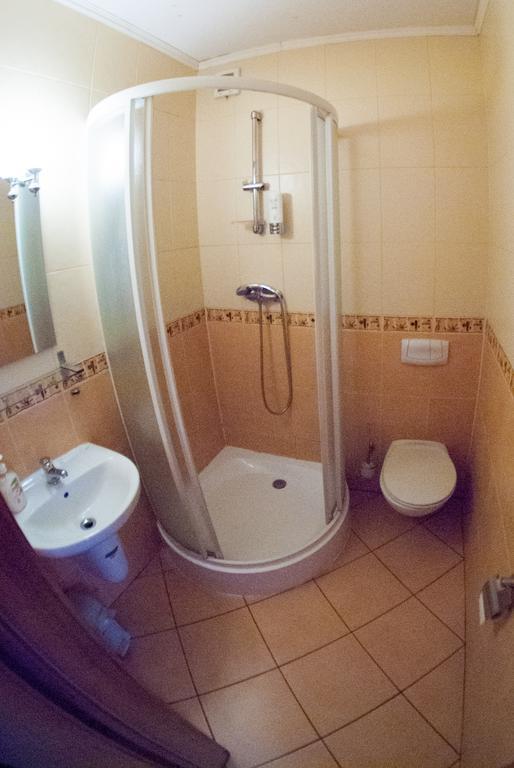 Pensjonat Kawiarni Muzealnej Goluchow Exteriér fotografie