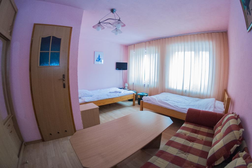 Pensjonat Kawiarni Muzealnej Goluchow Exteriér fotografie